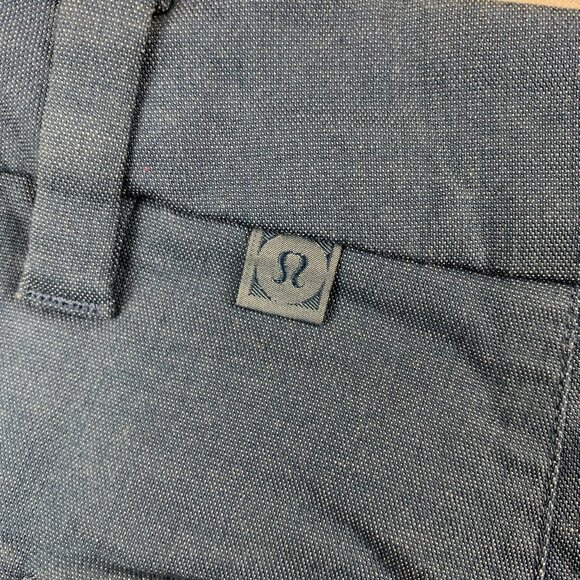 Lululemon Men Shorts 36 Blue Chino ABC Commission Qwick Oxford 11" Relaxed - Picture 8 of 9